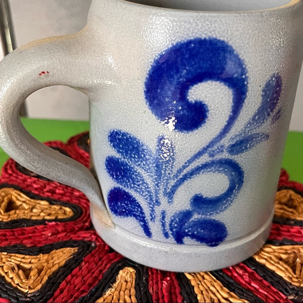 Handmade pottery mug blue and gray motif - Picture 3 of 11